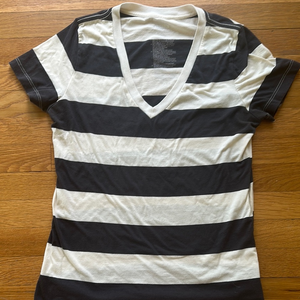 Fossil Black and White Fitted Short Sleeve Tee